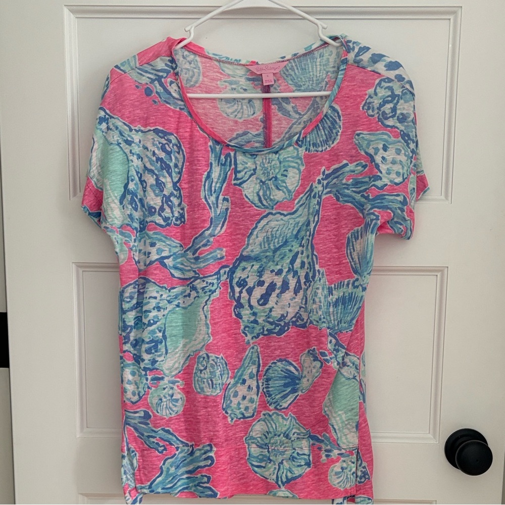 🐚 Lilly Pulitzer Pink and Blue Short Sleeve Top